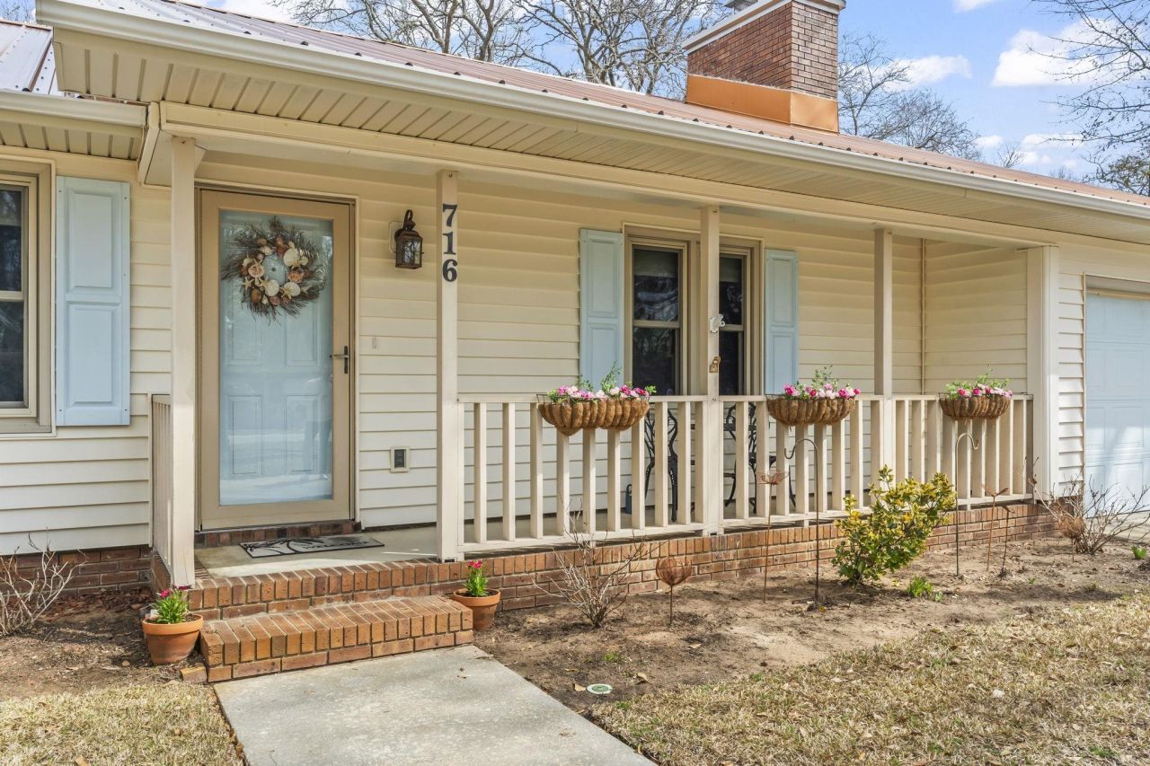 716 5th Ave. N Photo 3