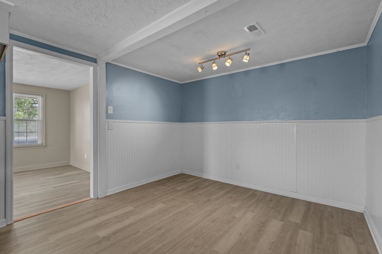 3886 Highway 905 Photo 13