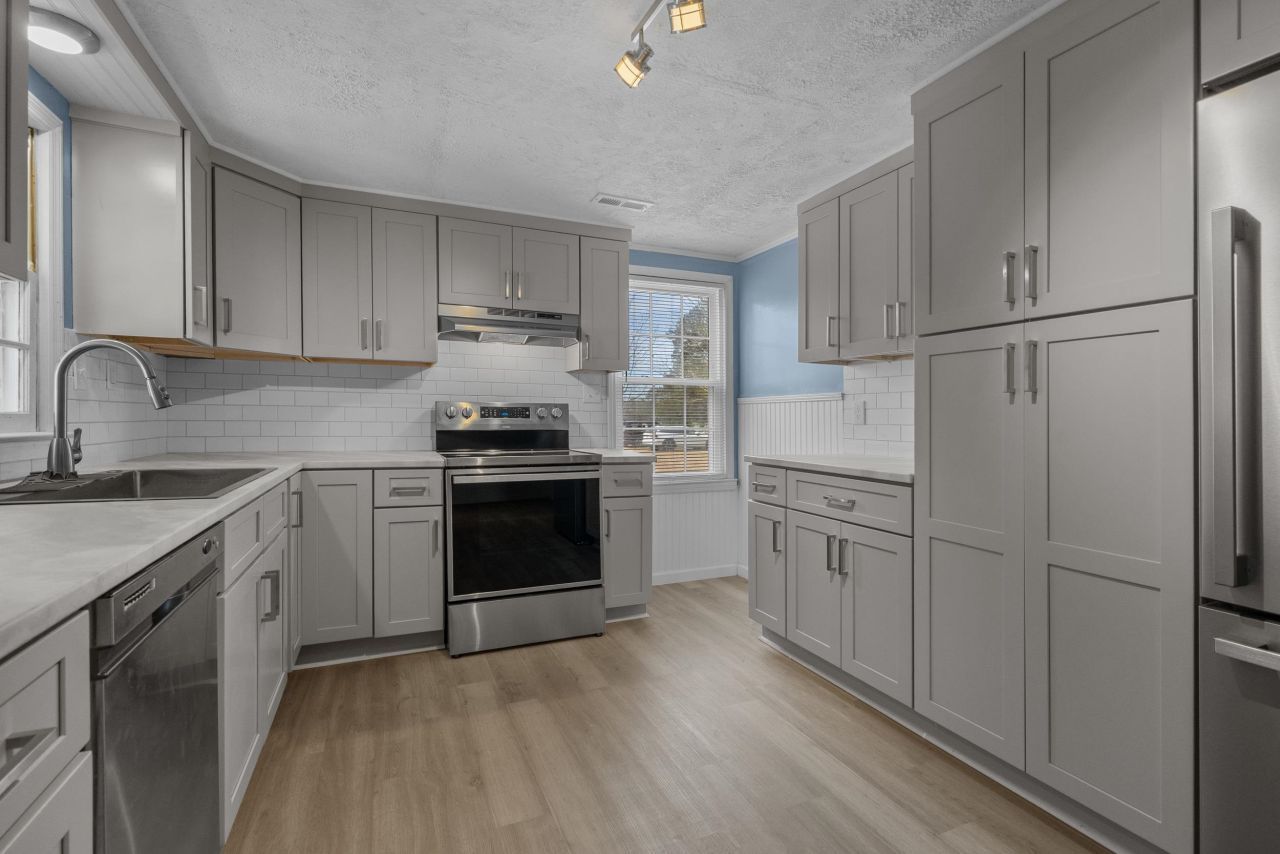 3886 Highway 905 Photo 19