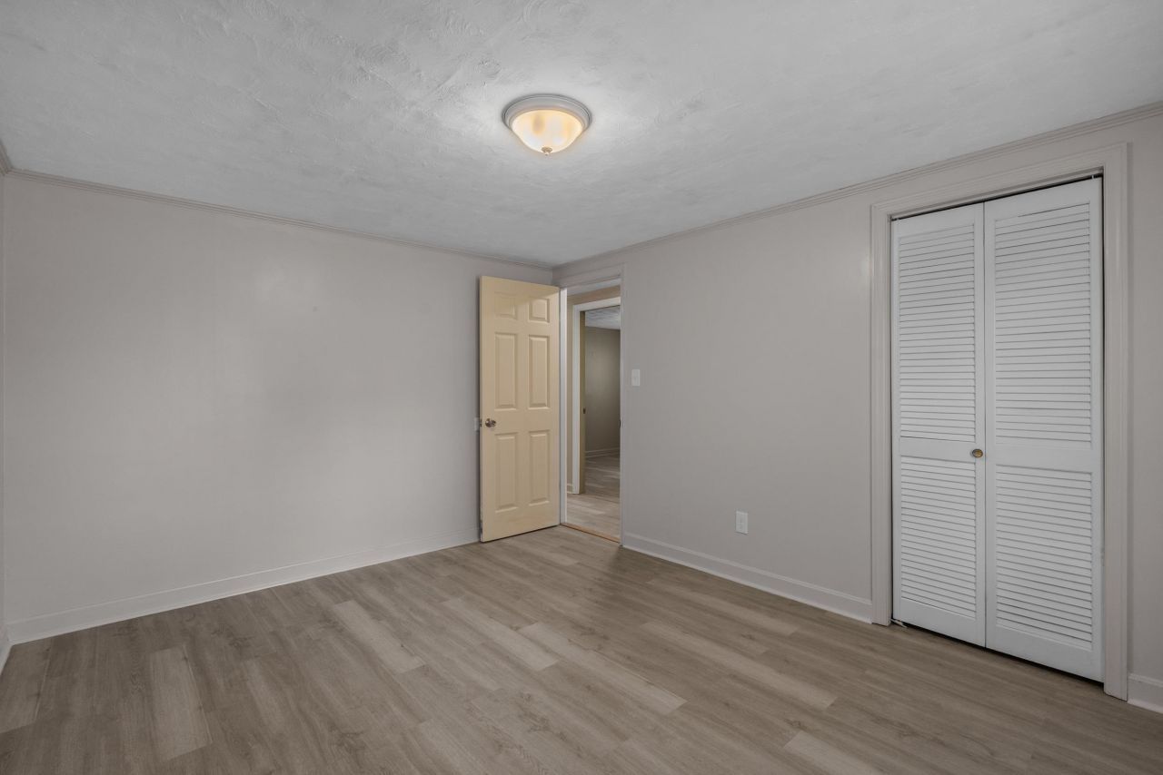 3886 Highway 905 Photo 29