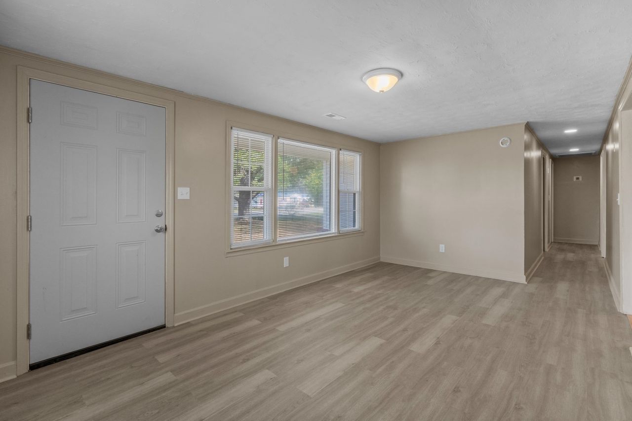 3886 Highway 905 Photo 8