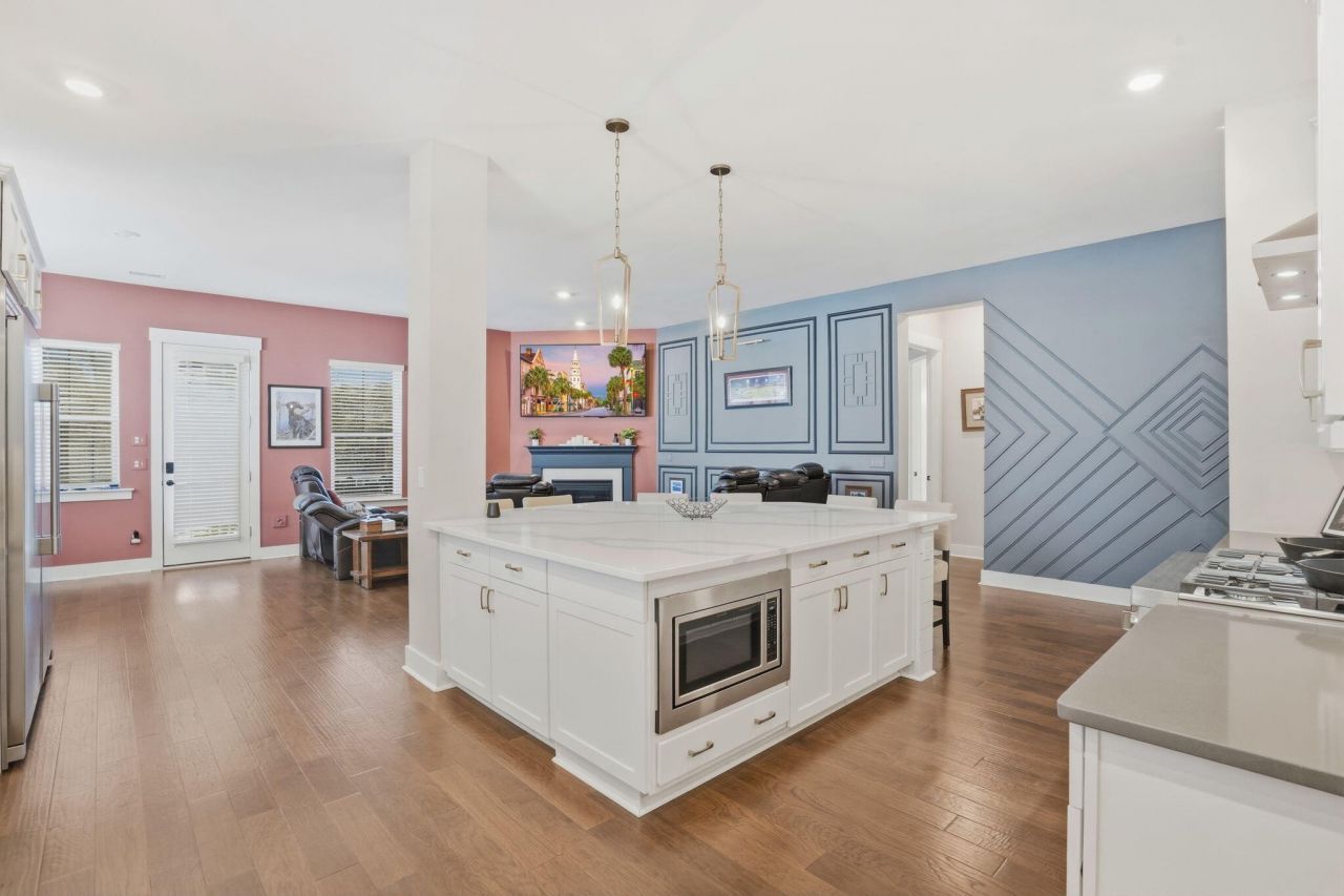 1055 Stonehenge Drive Photo 11