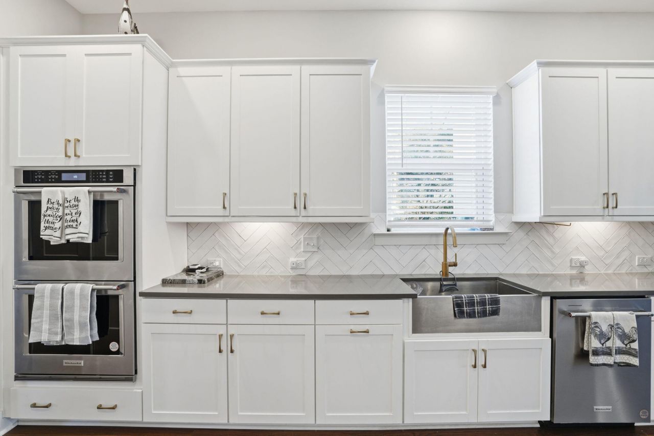 1055 Stonehenge Drive Photo 14