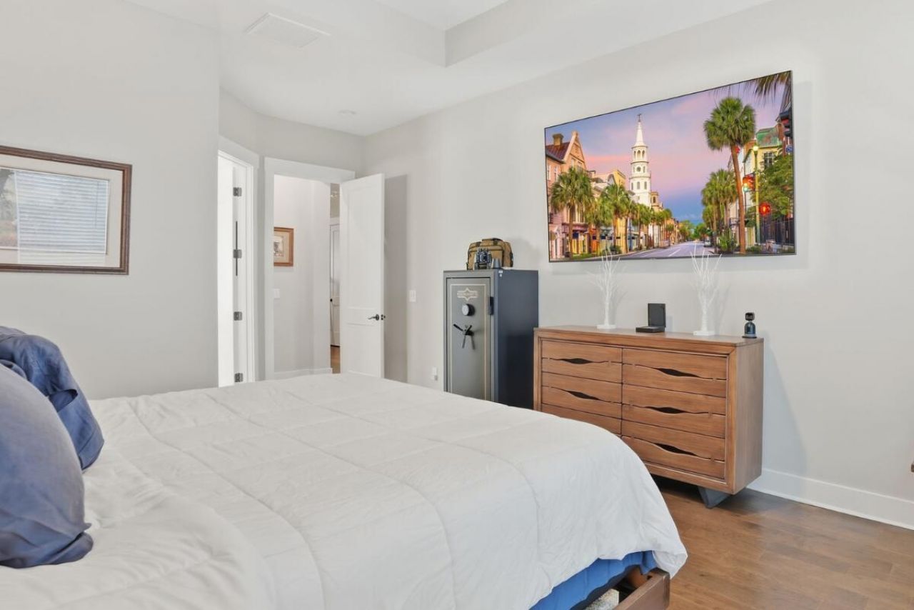 1055 Stonehenge Drive Photo 20