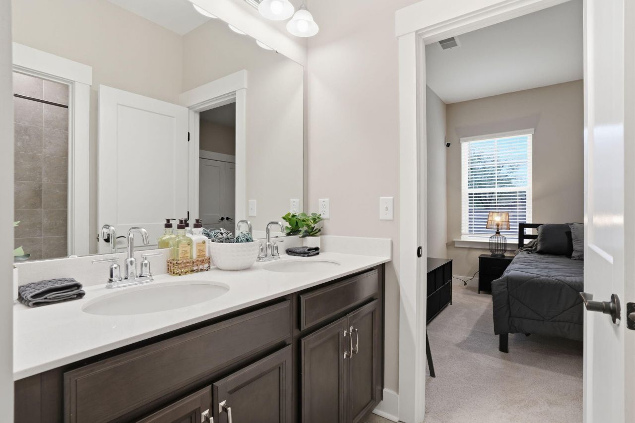 1055 Stonehenge Drive Photo 25