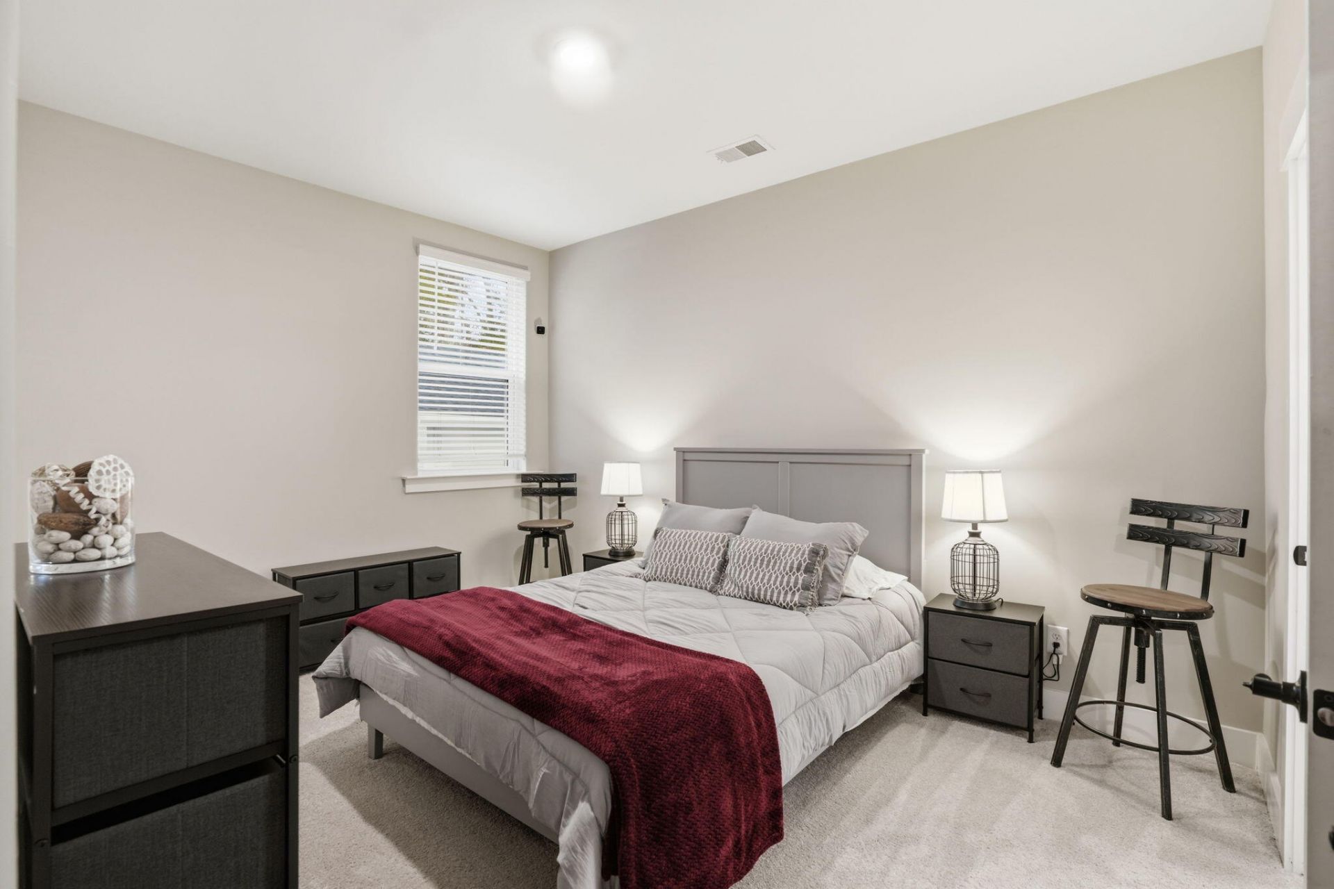 1055 Stonehenge Drive Photo 27