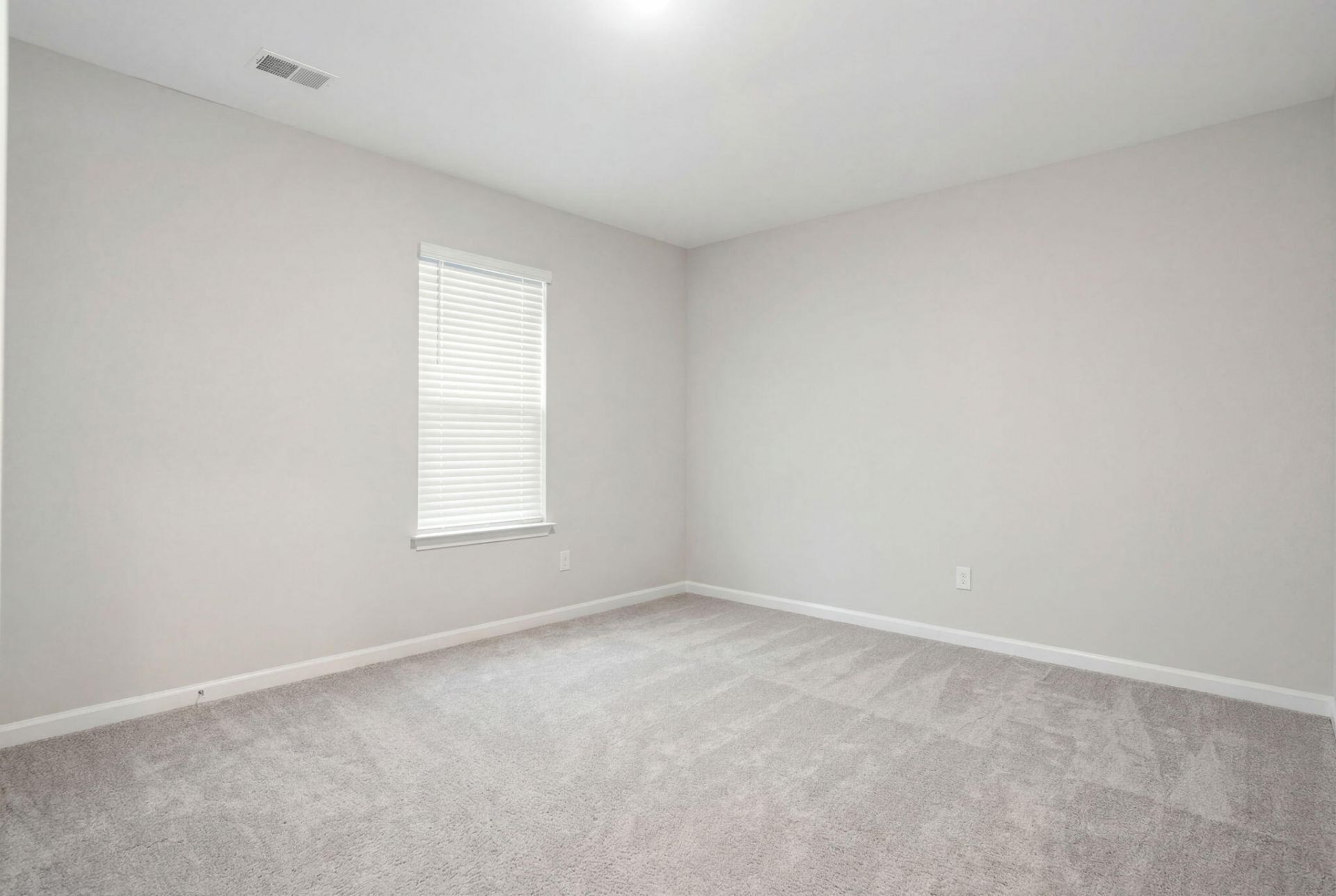 1055 Stonehenge Drive Photo 30