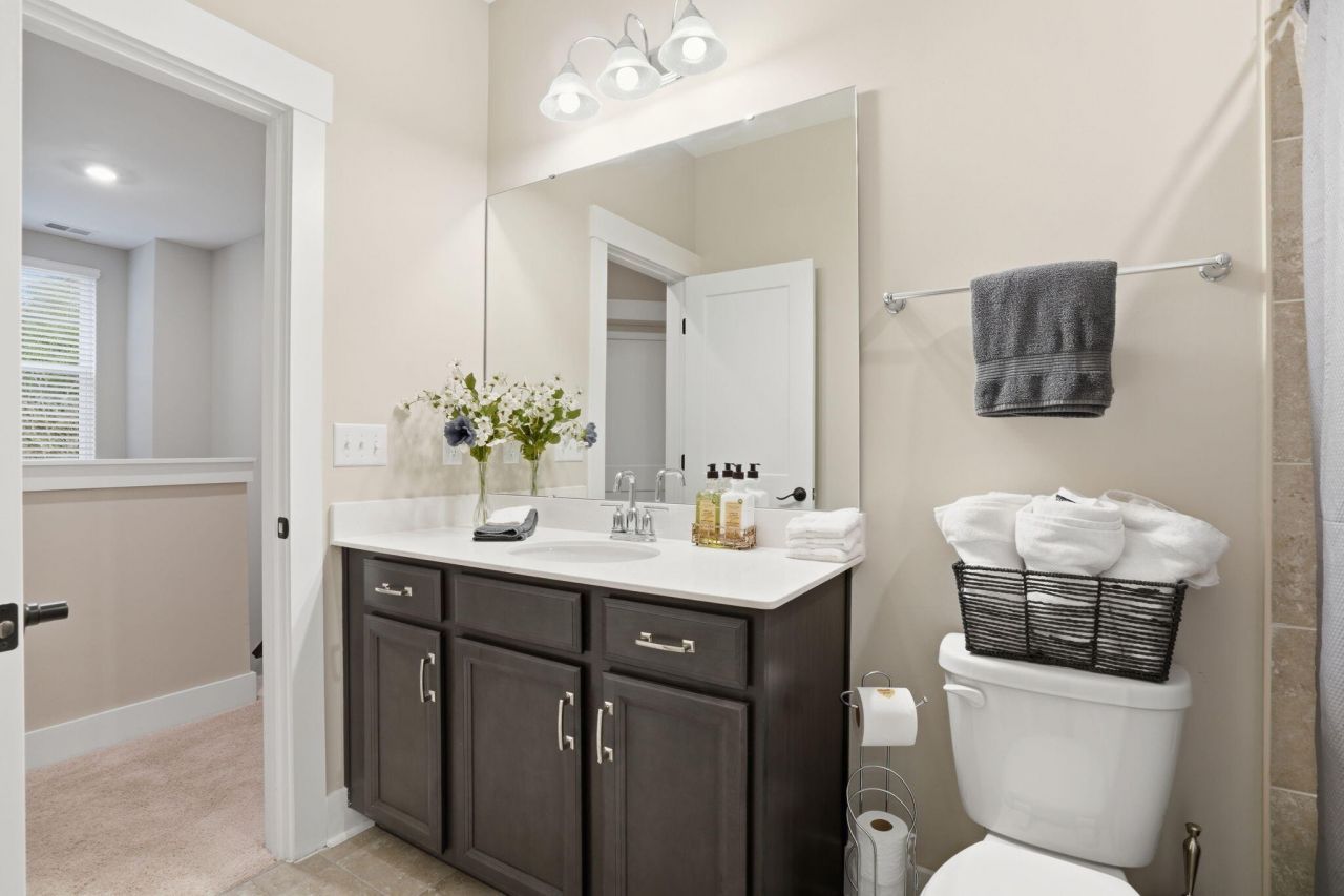 1055 Stonehenge Drive Photo 32