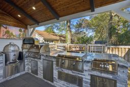 1055 Stonehenge Drive photo 4