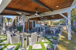 1055 Stonehenge Drive photo 4