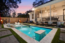 1055 Stonehenge Drive photo 4