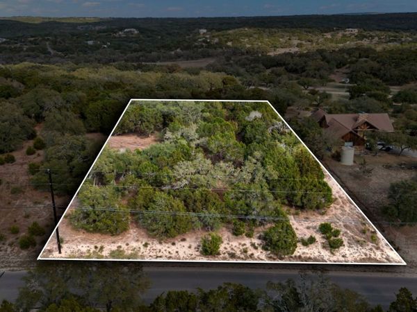 9020 Gainsborough Dr., Spring Branch, TX 78070