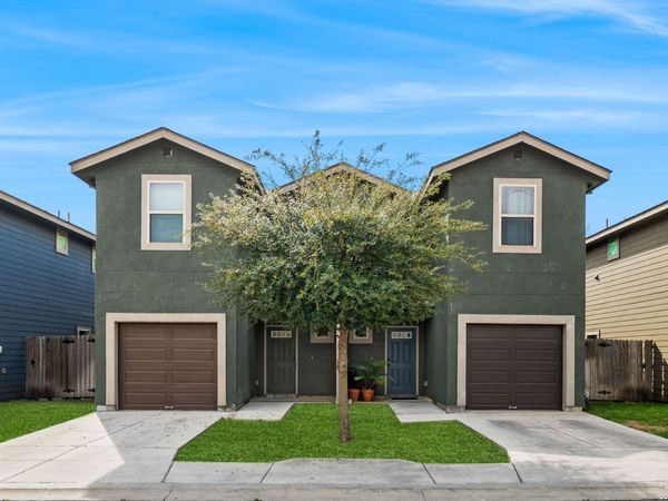 6934 Lakeview Dr, San Antonio, TX 78244