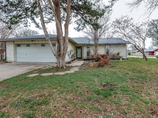 2805 Barrington Place , Arlington, TX 76014