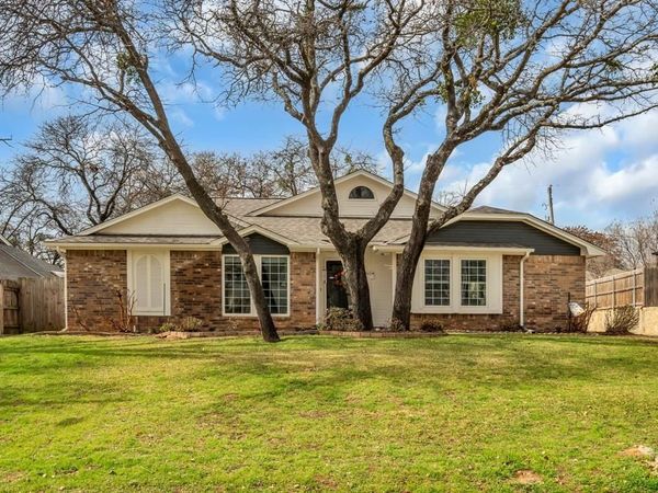 4604 Lindberg Drive, Arlington, TX 76016