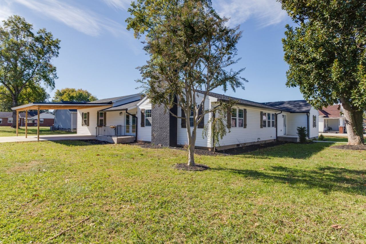 401 3rd Ave N, Decherd, TN 37324 Main Photo