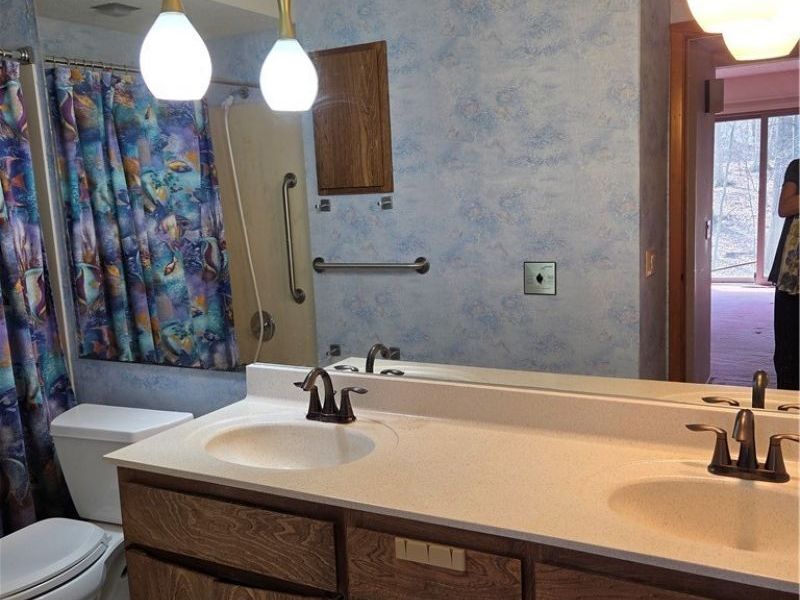 18259 Glencreek Lane, Strongsville, OH 44136 Photo 14