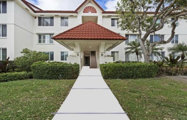 108 Half Moon Circle, Hypoluxo, FL 33462 Photo