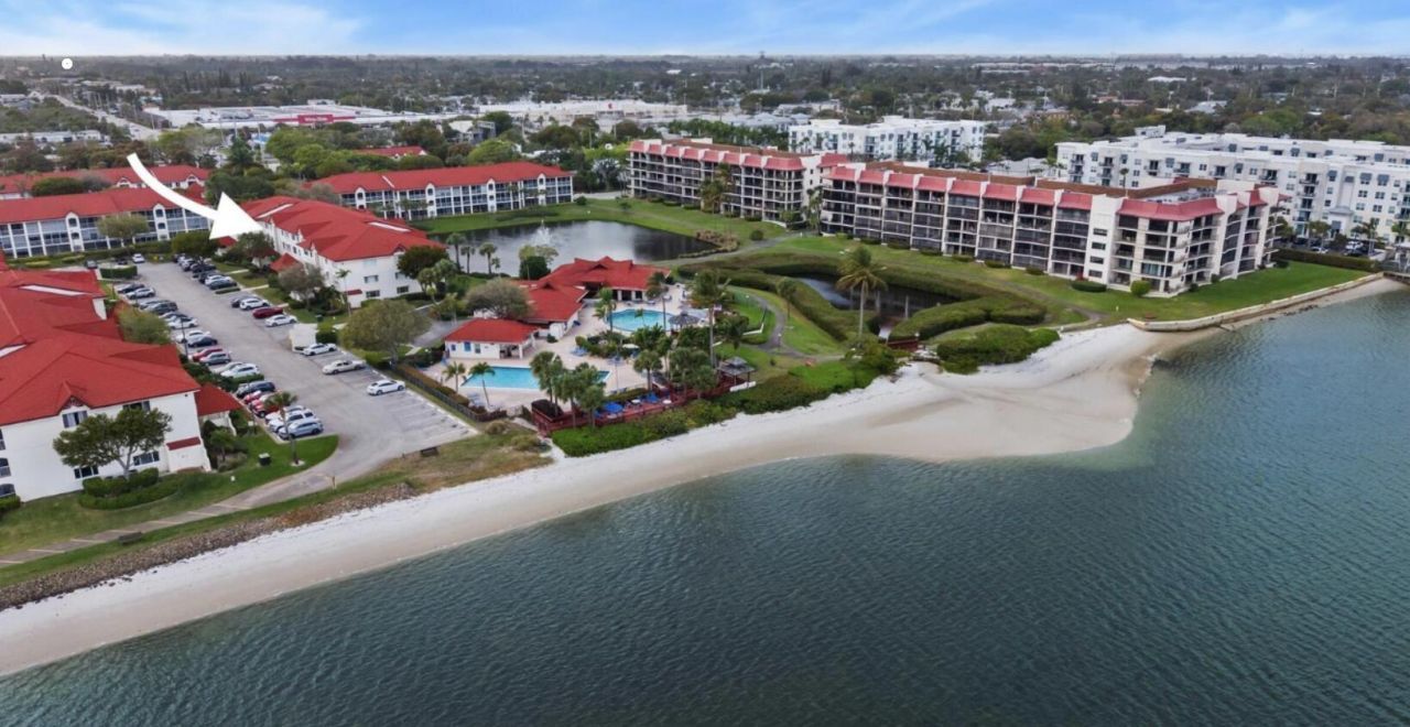 108 Half Moon Circle, Hypoluxo, FL 33462 Photo