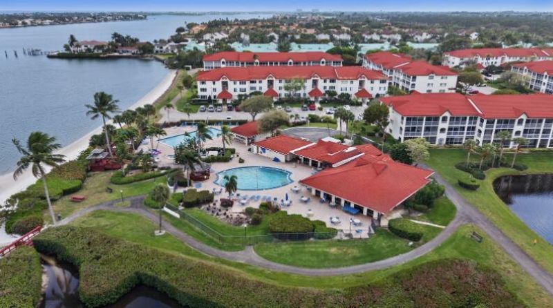 108 Half Moon Circle, Hypoluxo, FL 33462 Photo