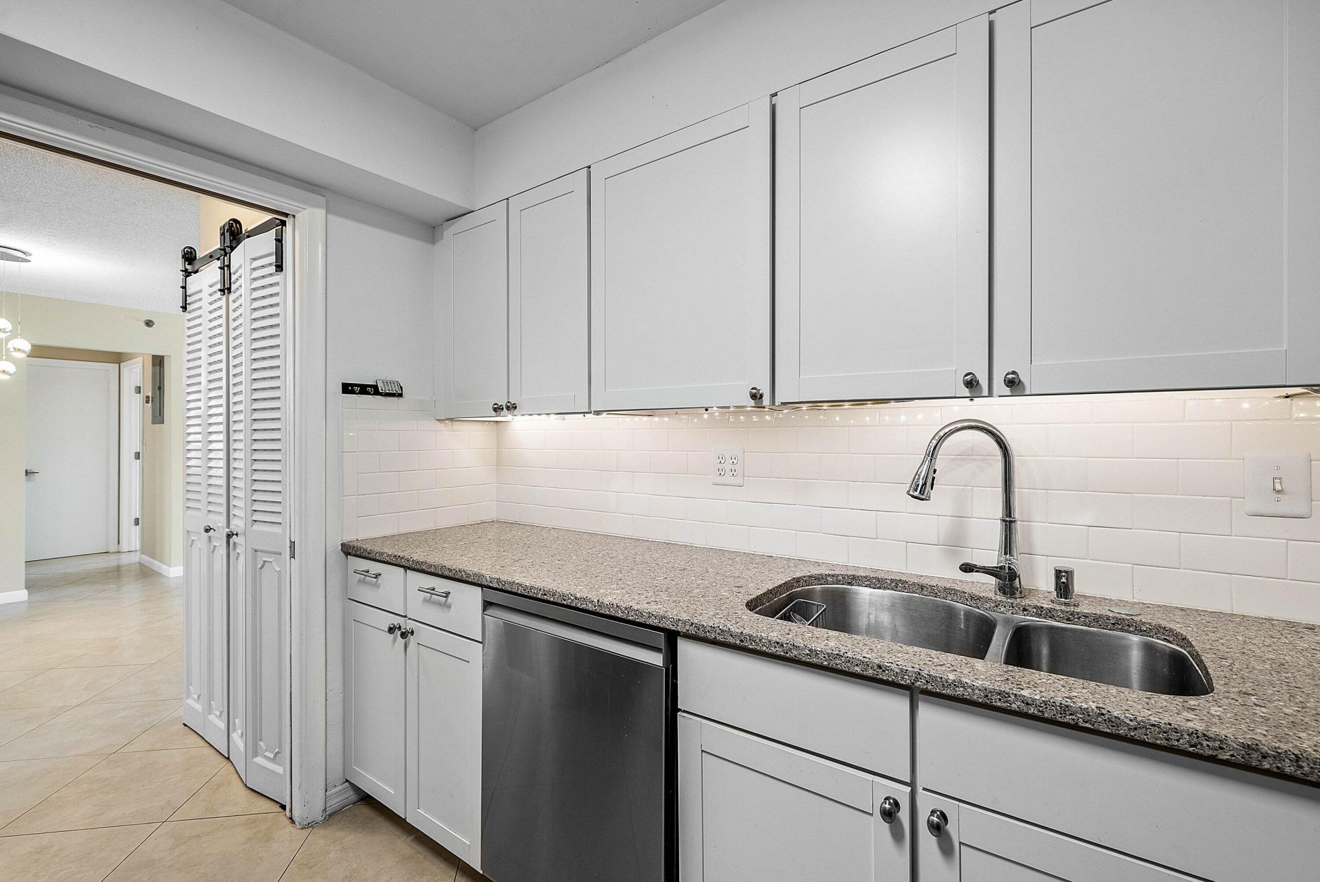3301 S Ocean Boulevard, Unit 207, Highland Beach, FL 33487 Photo