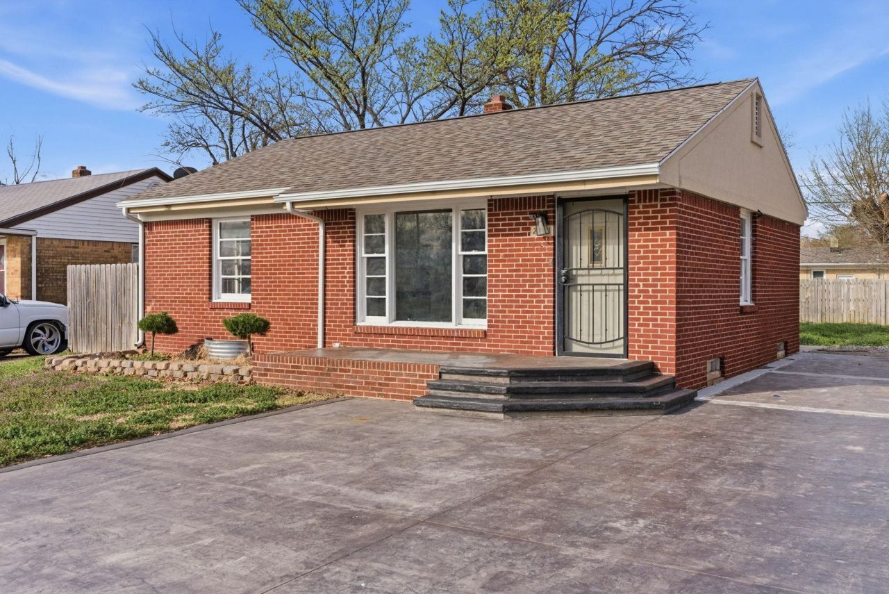 2701 N Litchfield Ave, Wichita, KS 67204 Main Photo