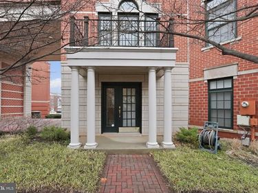 12104 CHANCERY STATION CIRCLE , RESTON, VA 20190