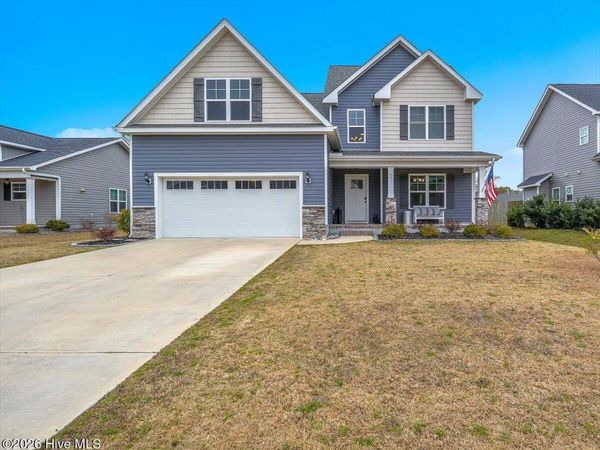 426 Pebble Shore Drive, Sneads Ferry, NC 28460