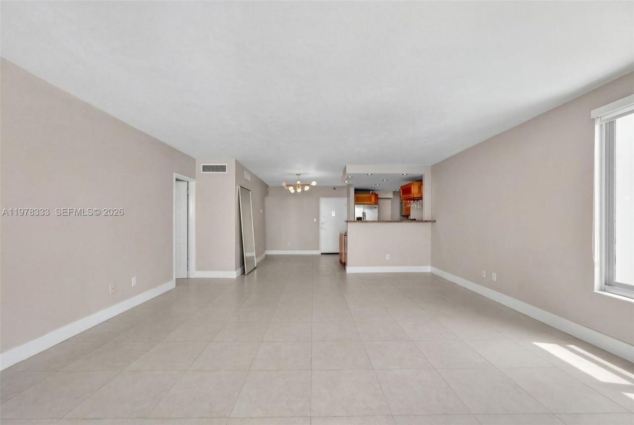 1000 West Ave , Unit 910, Miami Beach, FL 33139 Photo