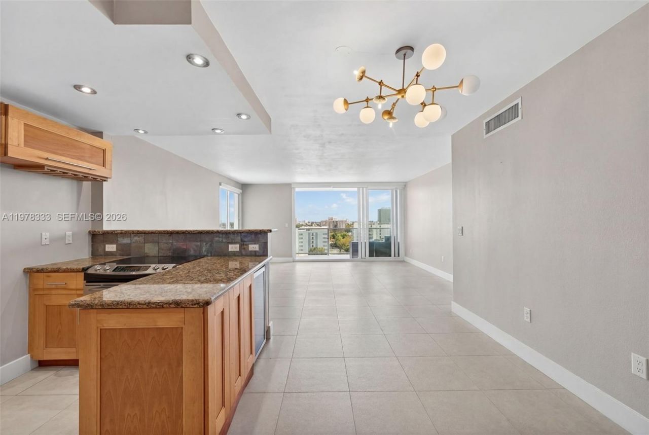 1000 West Ave , Unit 910, Miami Beach, FL 33139 Photo