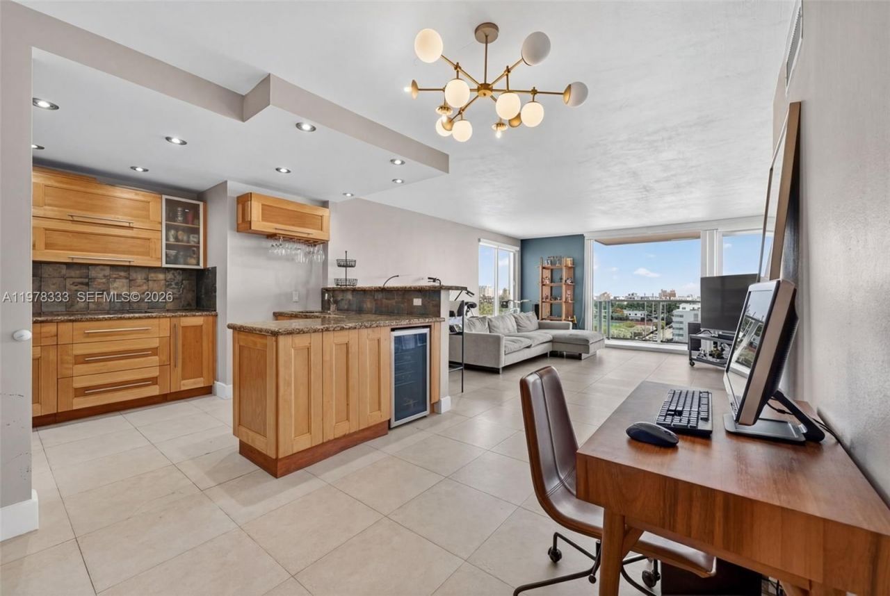 1000 West Ave , Unit 910, Miami Beach, FL 33139 Photo