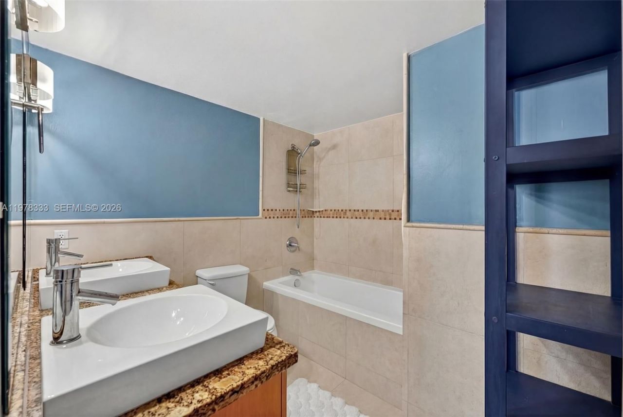 1000 West Ave , Unit 910, Miami Beach, FL 33139 Photo