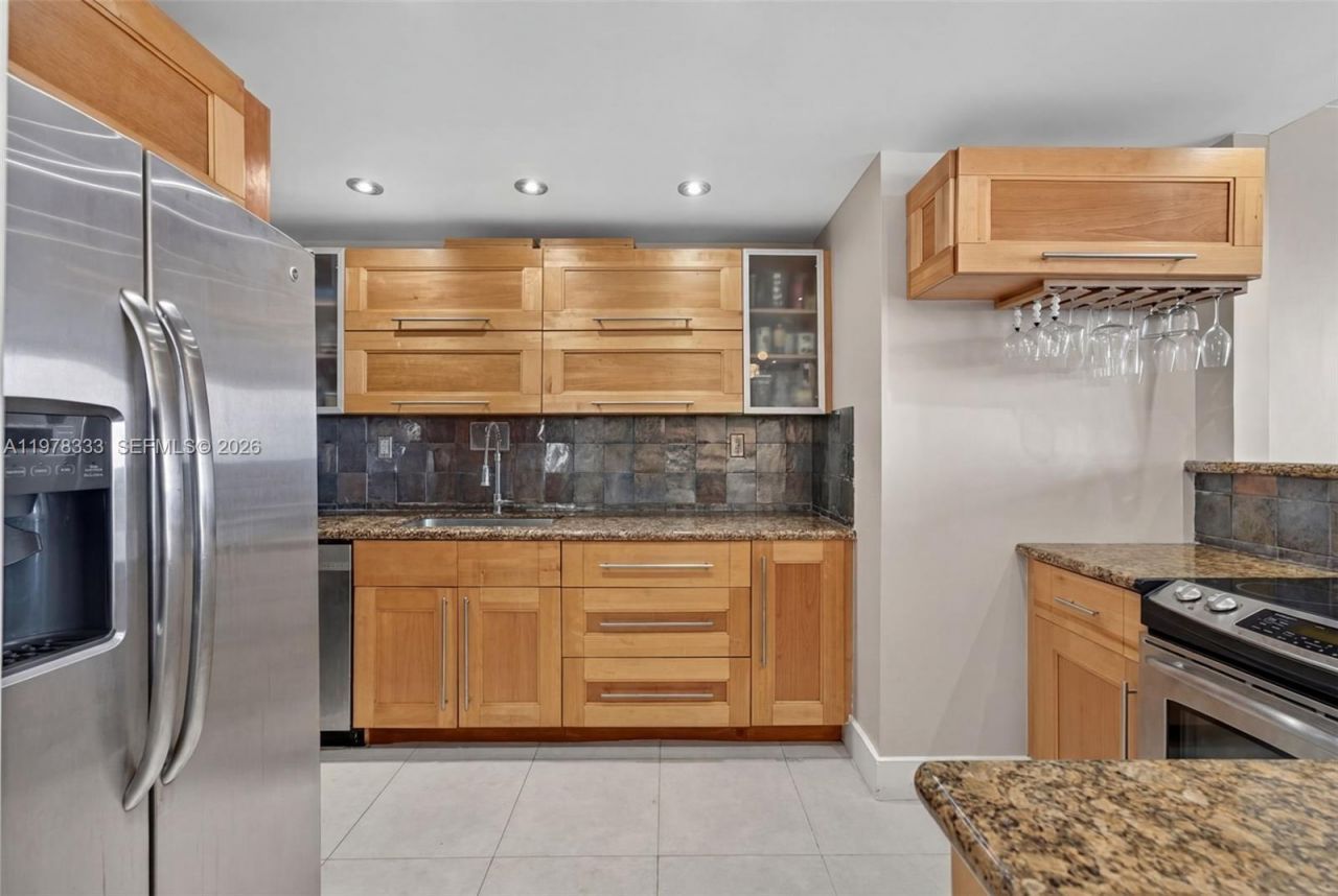 1000 West Ave , Unit 910, Miami Beach, FL 33139 Photo