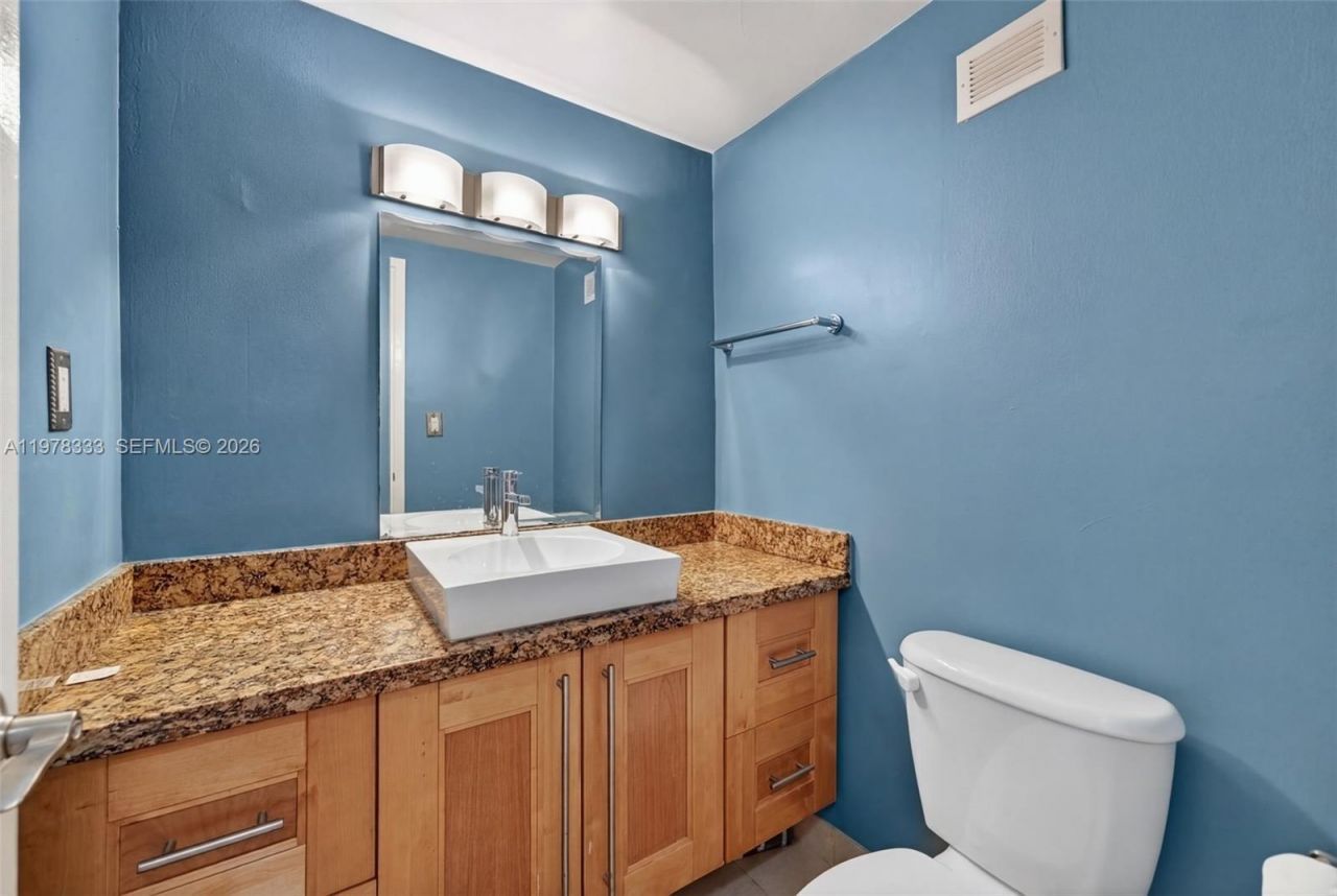 1000 West Ave , Unit 910, Miami Beach, FL 33139 Photo