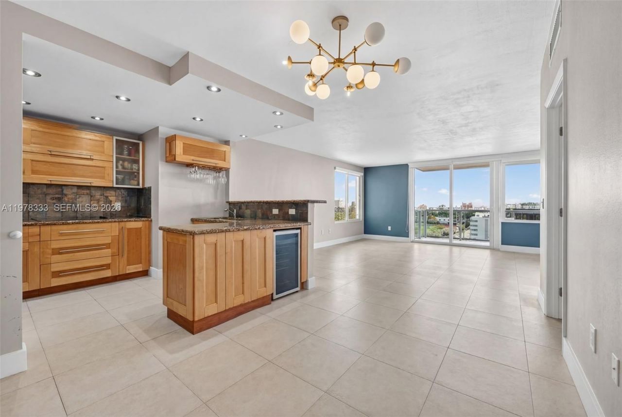 1000 West Ave , Unit 910, Miami Beach, FL 33139 Photo