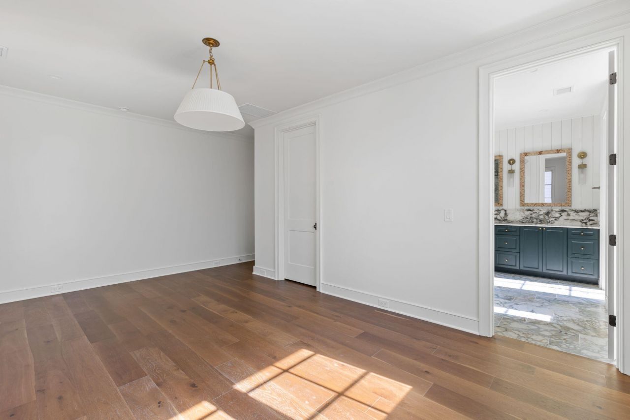 747 Hill Street Photo 17