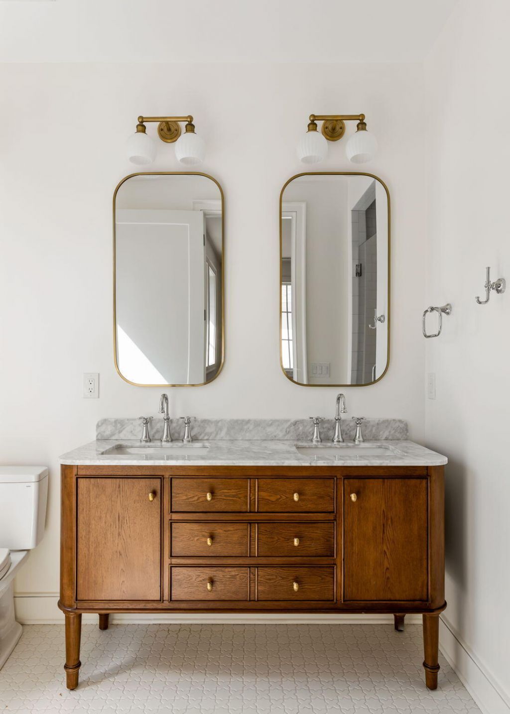 747 Hill Street Photo 19