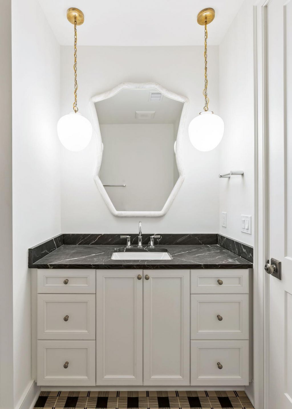 747 Hill Street Photo 21