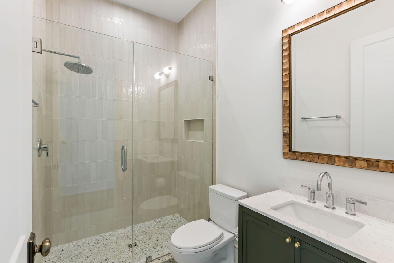 747 Hill Street Photo 25