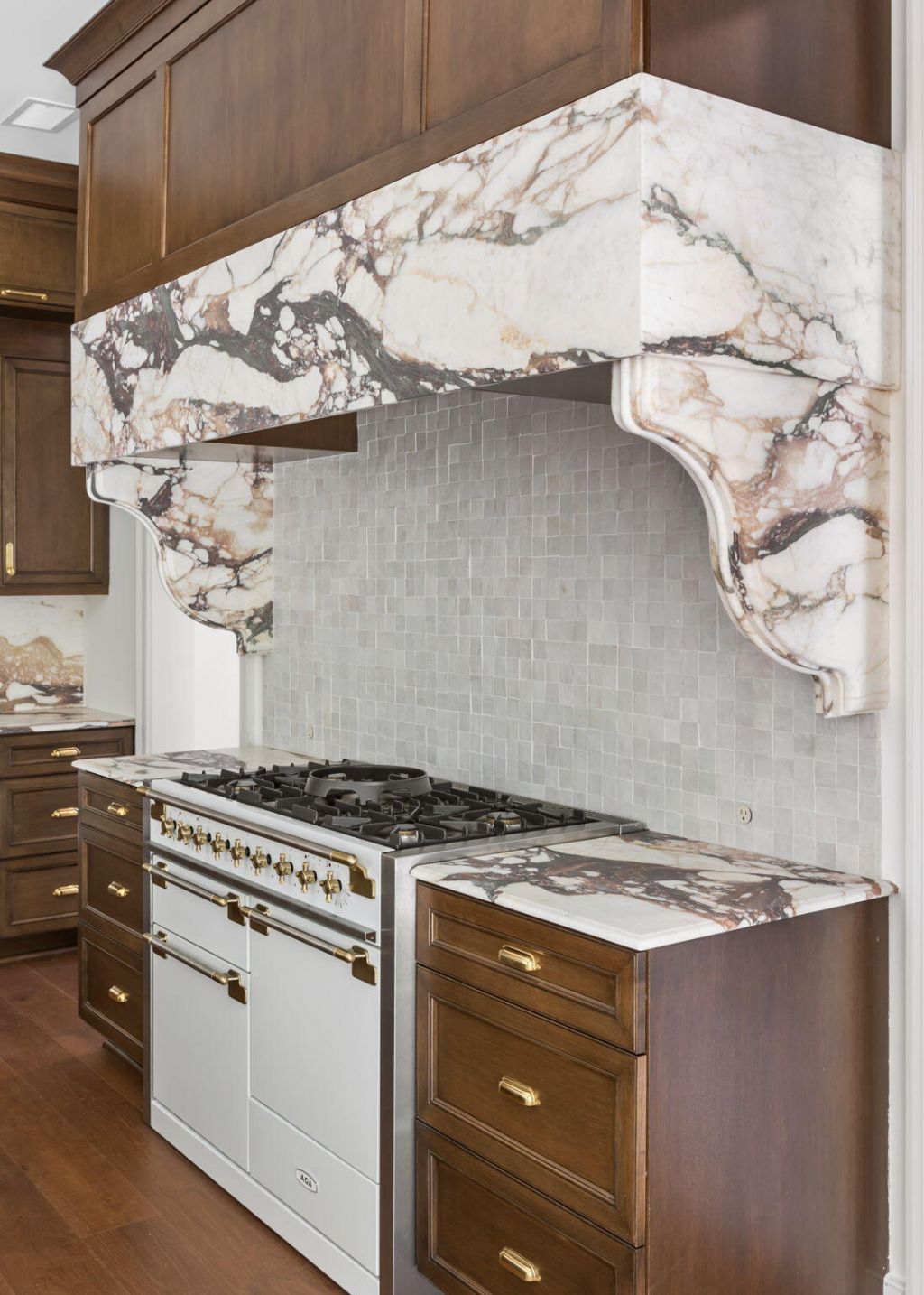 747 Hill Street Photo 4