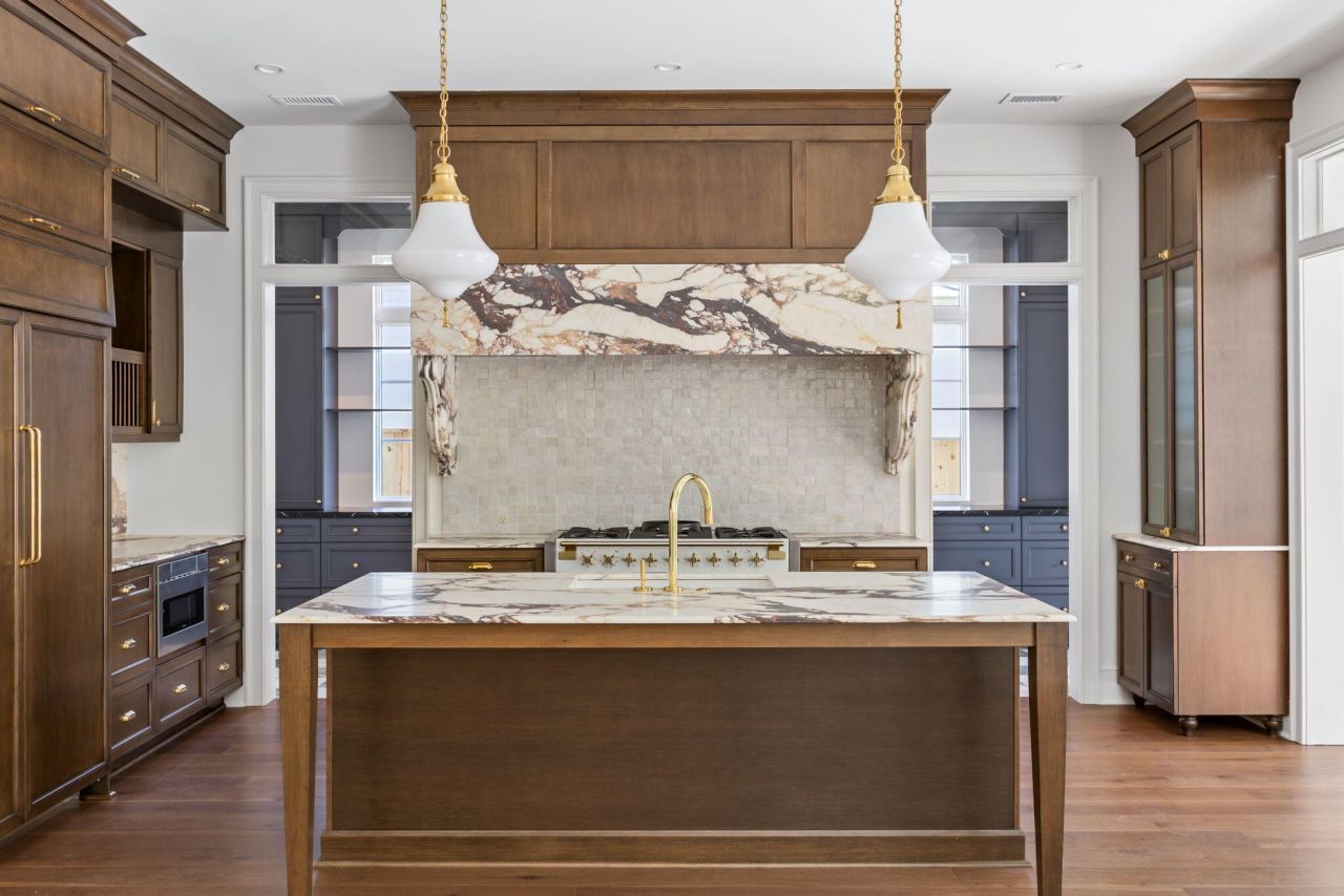 747 Hill Street Photo 5