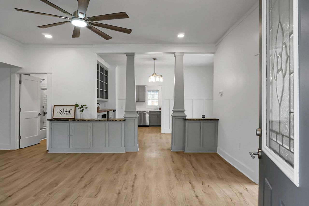 402 Sears Street Photo 10