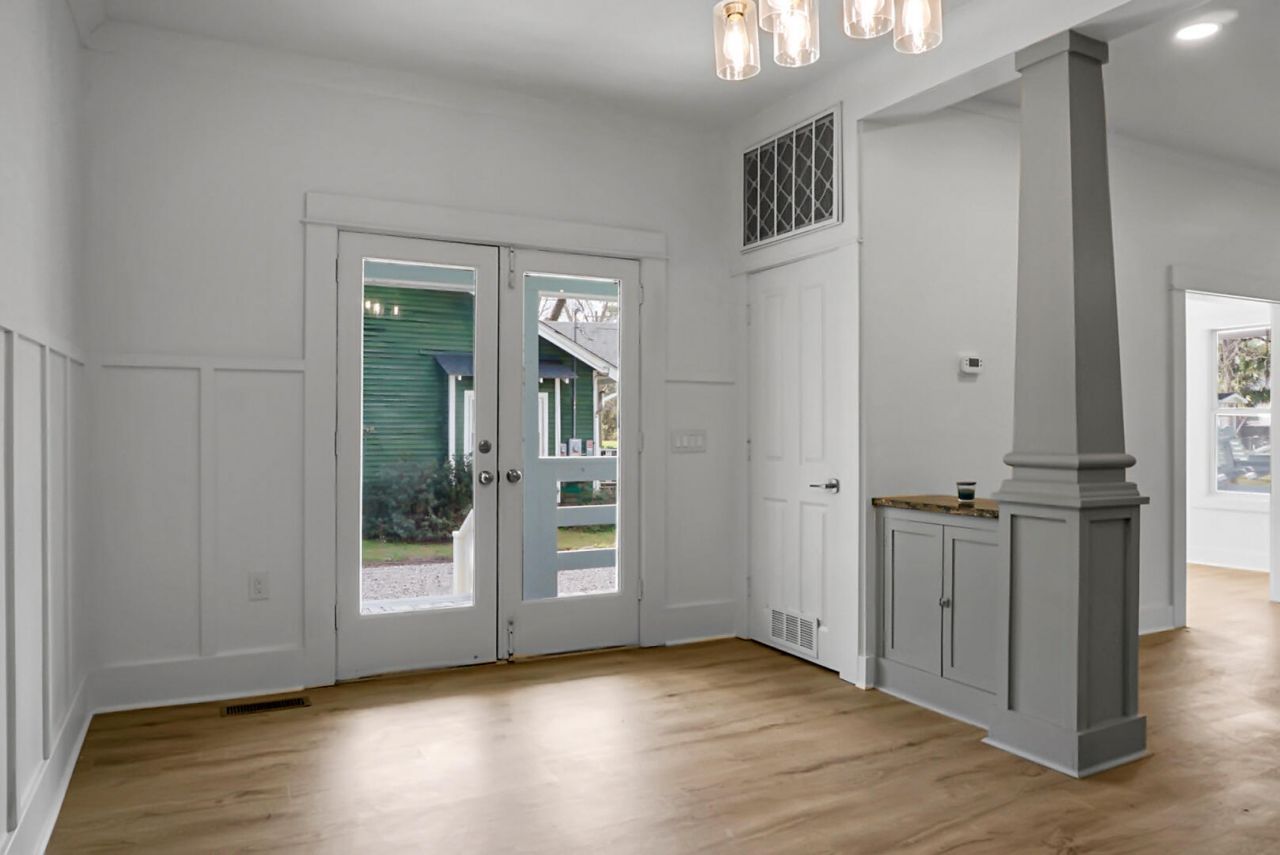 402 Sears Street Photo 16