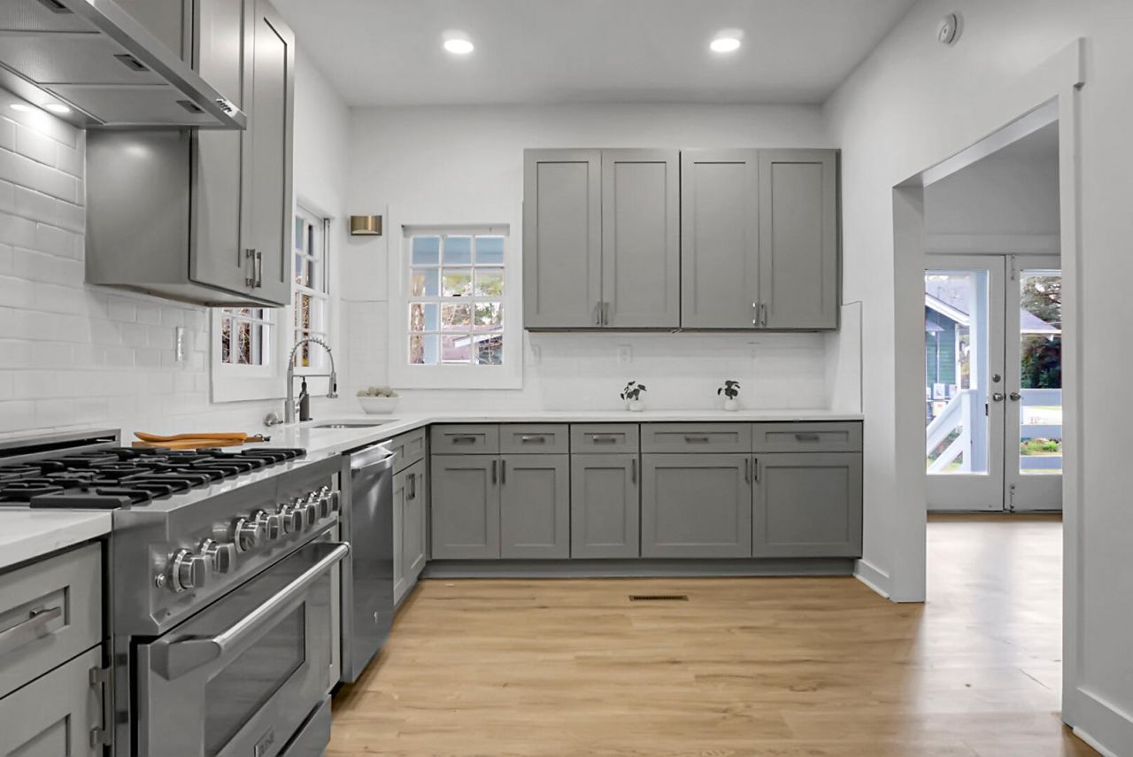 402 Sears Street Photo 18