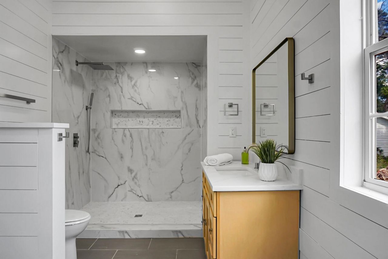 402 Sears Street Photo 23