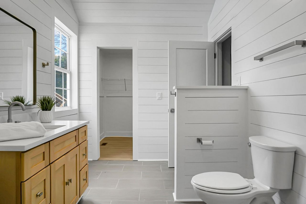 402 Sears Street Photo 24