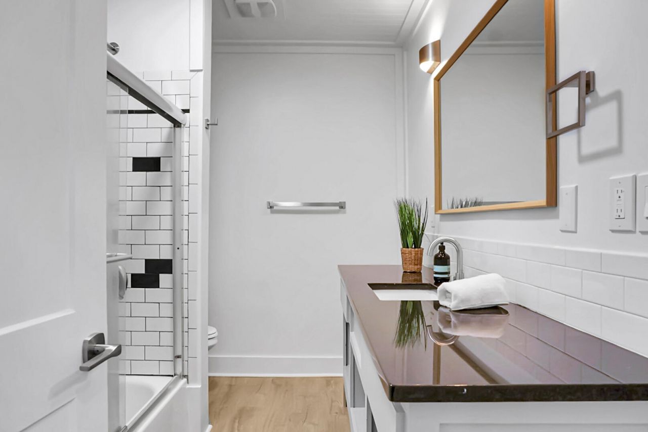 402 Sears Street Photo 28