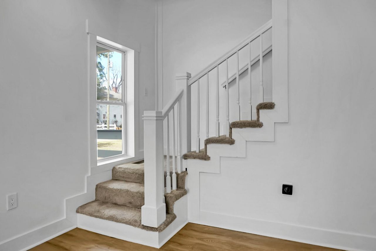 402 Sears Street Photo 31