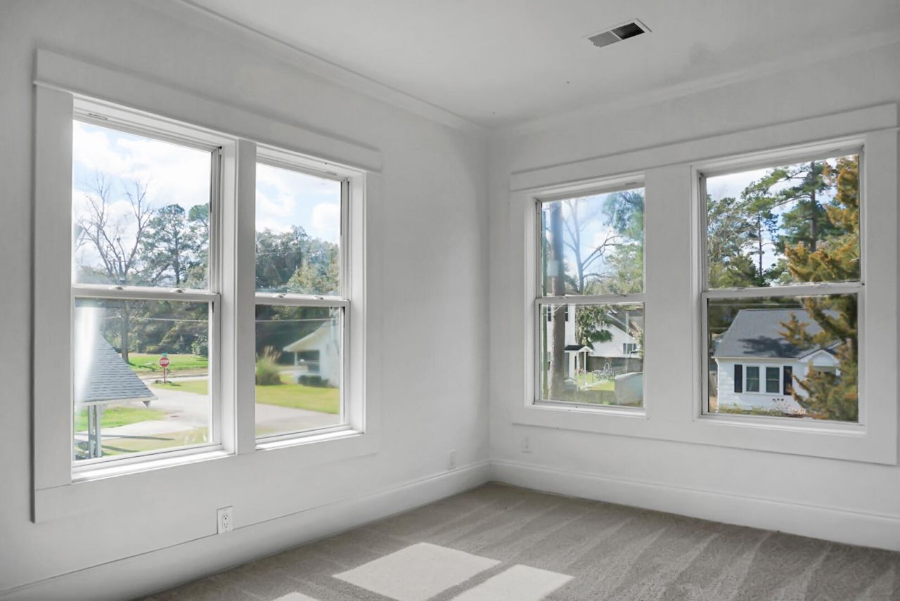 402 Sears Street Photo 33