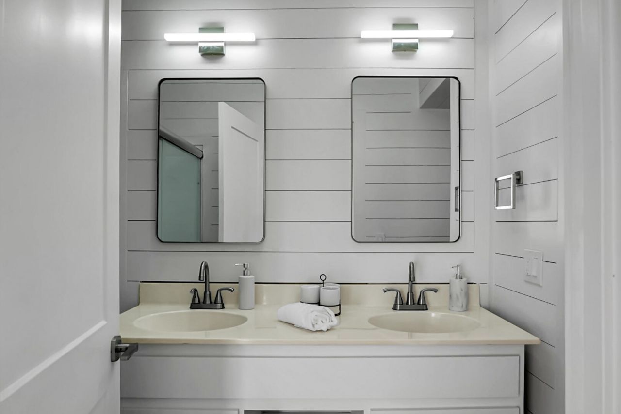 402 Sears Street Photo 35